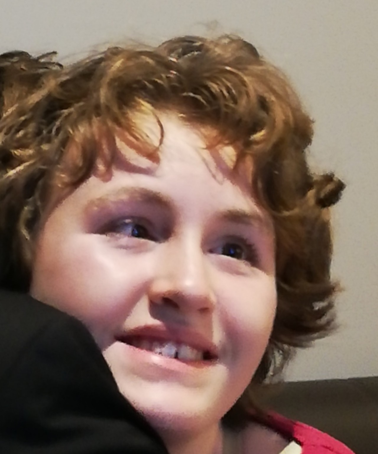 Portrait souriant de Lou